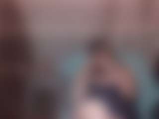 Lona Pounder's Live Sex Cam Show