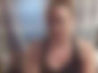 Lona Pounder's Live Sex Cam Show