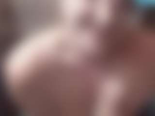 Lona Pounder's Live Sex Cam Show