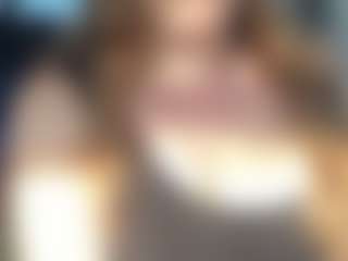 Live cam show with Lona Pounder - Natural on SxyPornLive