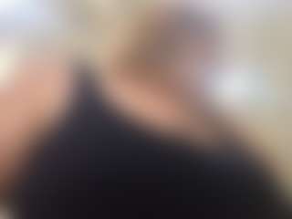 Live cam show with Lona Pounder - Amateur Curvy on galaxygirlnitro.com