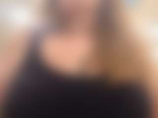 Lona Pounder's Live Sex Cam Show