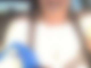 Lona Pounder's Live Sex Cam Show