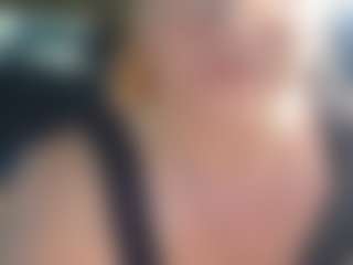 Live cam show with Lona Pounder - BBW Dildo on PervPlay.com