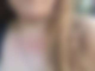 Lona Pounder's Live Sex Cam Show