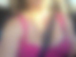Lona Pounder's Live Sex Cam Show