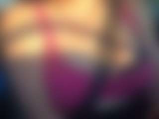 Lona Pounder's Live Sex Cam Show