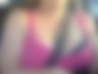 Lona Pounder's Live Sex Cam Show