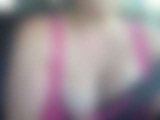 Lona Pounder's Live Sex Cam Show