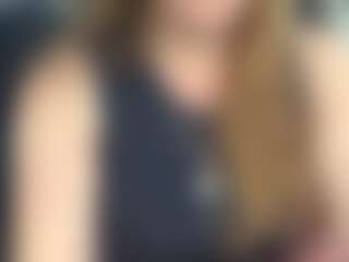 Live cam show with Lona Pounder - Spy MILF on Dolls Live