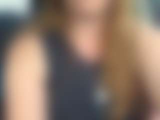 Lona Pounder's Live Sex Cam Show