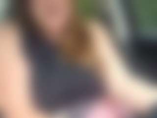 Lona Pounder's Live Sex Cam Show