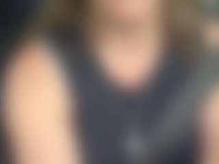 Lona Pounder's Live Sex Cam Show