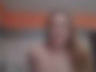 Lona Pounder's Live Sex Cam Show