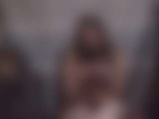 Lona Pounder's Live Sex Cam Show