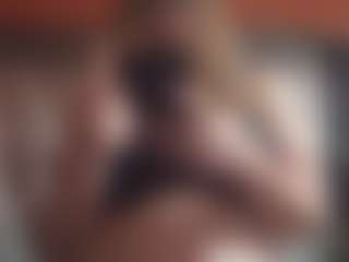 Lona Pounder's Live Sex Cam Show