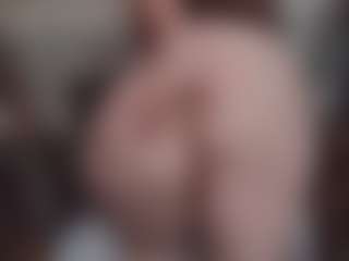 Lona Pounder's Live Sex Cam Show