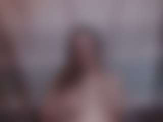 Lona Pounder's Live Sex Cam Show