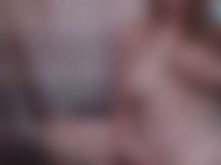 Lona Pounder's Live Sex Cam Show
