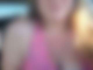 Lona Pounder's Live Sex Cam Show
