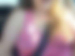 Lona Pounder's Live Sex Cam Show