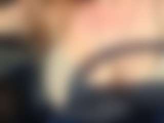 Lona Pounder's Live Sex Cam Show