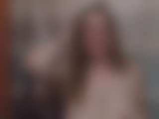 Lona Pounder's Live Sex Cam Show