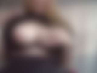 Lona Pounder's Live Sex Cam Show