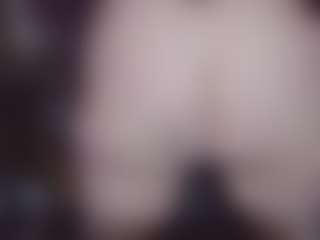 Lona Pounder's Live Sex Cam Show