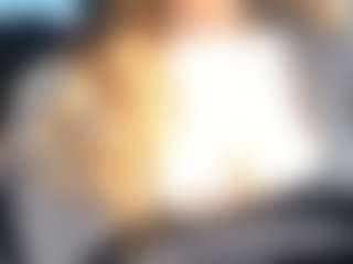Lona Pounder's Live Sex Cam Show