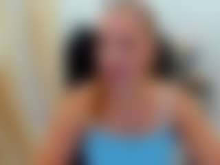 Live cam show with SweetDaylight - Green Eyes on Milfs Live