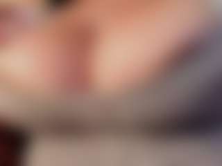 Dulcinea-2's Live Sex Cam Show