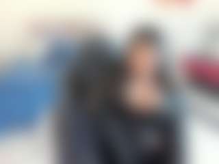 Dulcinea-2's Live Sex Cam Show