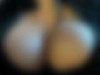 Dulcinea-2's Live Sex Cam Show