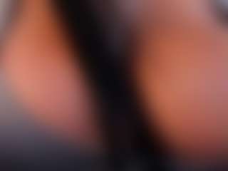 Dulcinea-2's Live Sex Cam Show