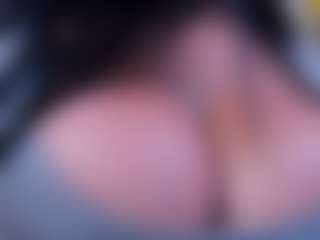 Dulcinea-2's Live Sex Cam Show