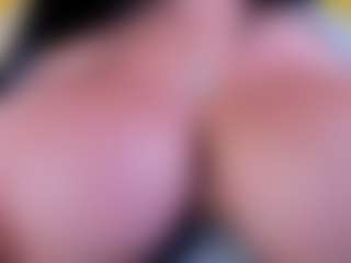 Dulcinea-2's Live Sex Cam Show