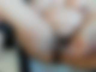 Dulcinea-2's Live Sex Cam Show
