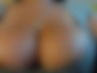 Dulcinea-2's Live Sex Cam Show