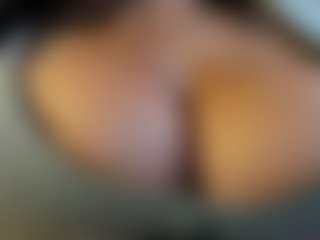 Live cam show with Dulcinea-2 - Upskirt on Camsoda