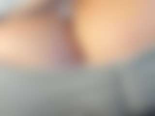 Live cam show with Dulcinea-2 - Upskirt on xxxlivecams.org