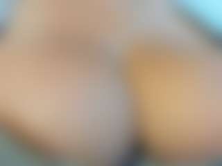 Live cam show with Dulcinea-2 - Dildo Or Vibrator on AdultVida.com