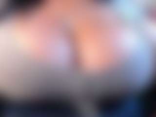 Dulcinea-2's Live Sex Cam Show