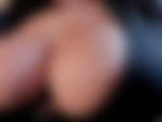 Dulcinea-2's Live Sex Cam Show