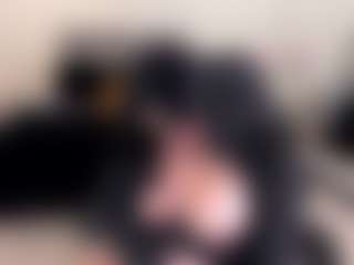 Dulcinea-2's Live Sex Cam Show