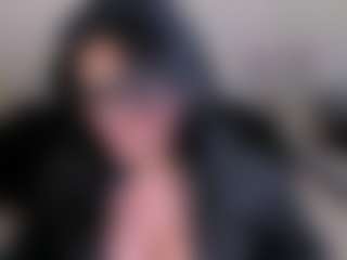 Dulcinea-2's Live Sex Cam Show