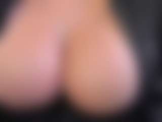 Dulcinea-2's Live Sex Cam Show