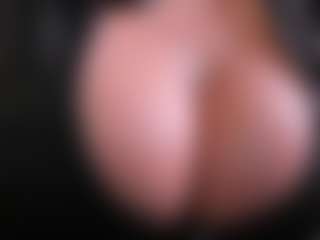 Dulcinea-2's Live Sex Cam Show