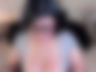 Dulcinea-2's Live Sex Cam Show