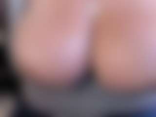 Dulcinea-2's Live Sex Cam Show